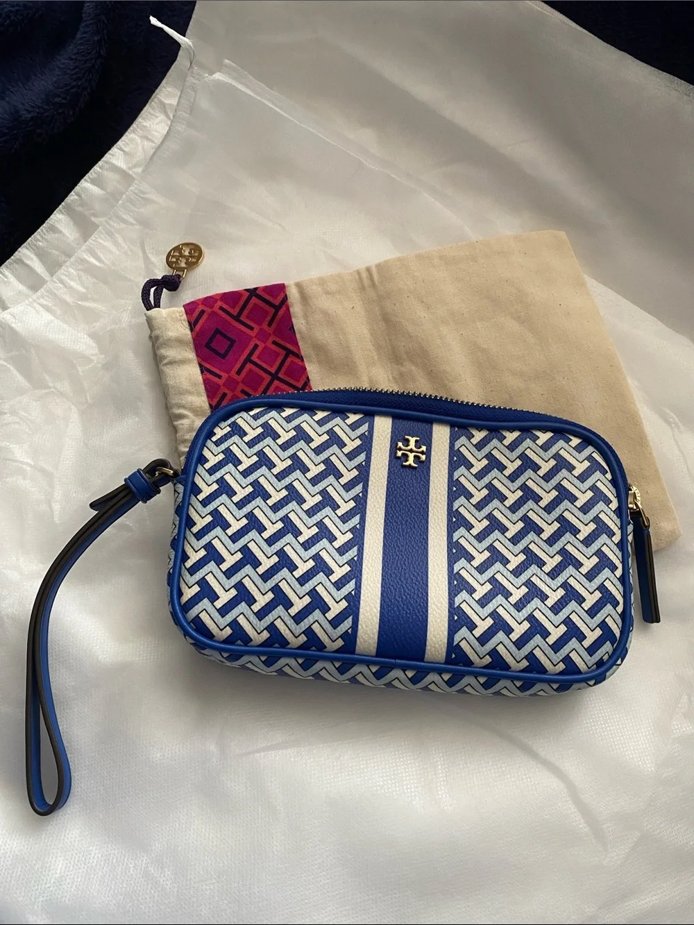 Tory Burch Blue and White Geometric Wristlet with Gold Logo